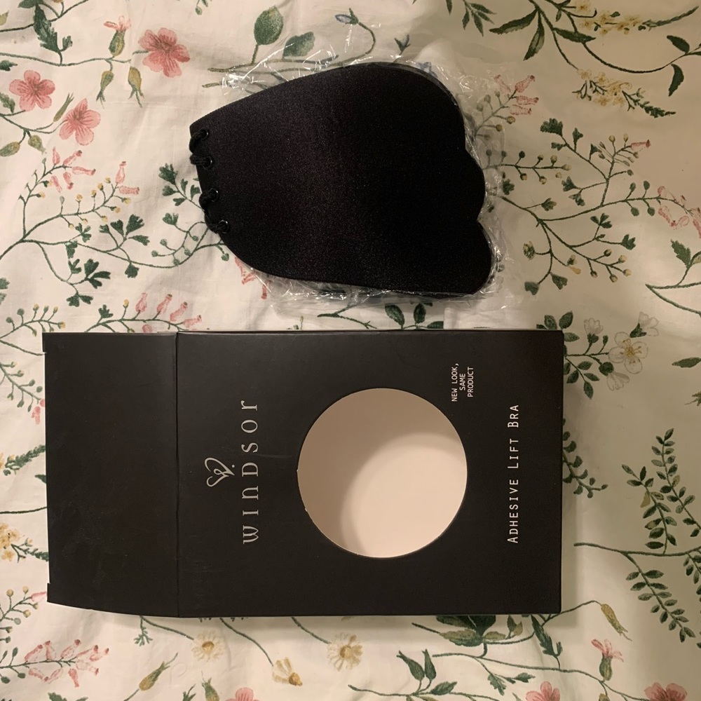 Windsor Adhesive Bra - Black - Size small
